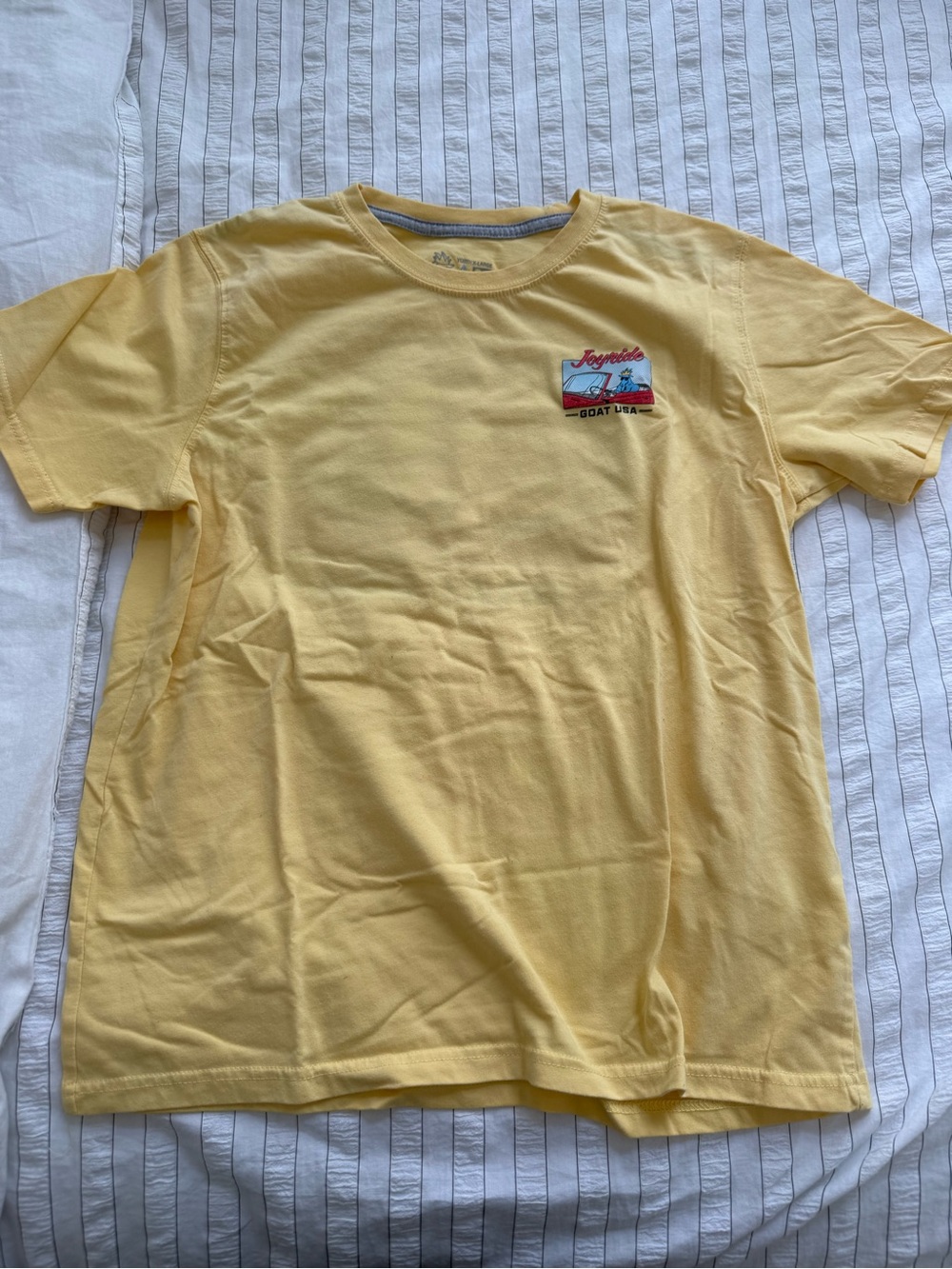 GOAT USA boys Yellow Graphic Chest Patch Tee size XL